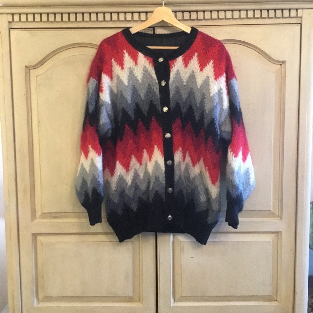 Stylish Zigzag Patterned Sweater - Red, Black, Gray